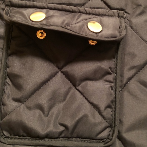 VEST - Picture 3 of 6